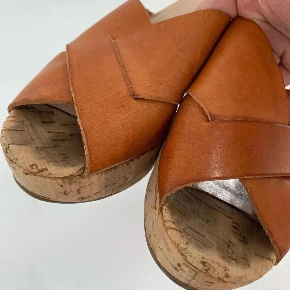 Made in Italy womens sandals size 9 tan leather cork chunky platforms